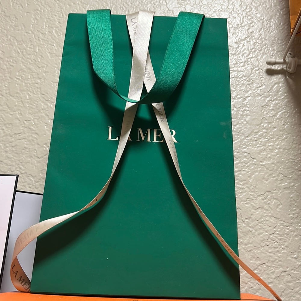 La Mer shopping bag